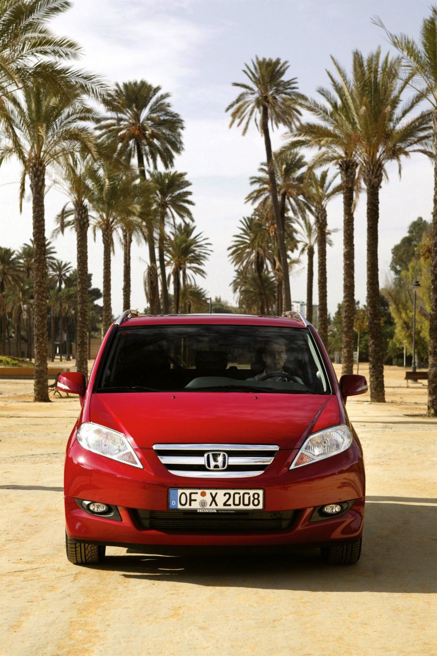  Honda FR-V 2004 года  (фото 27 из 30)